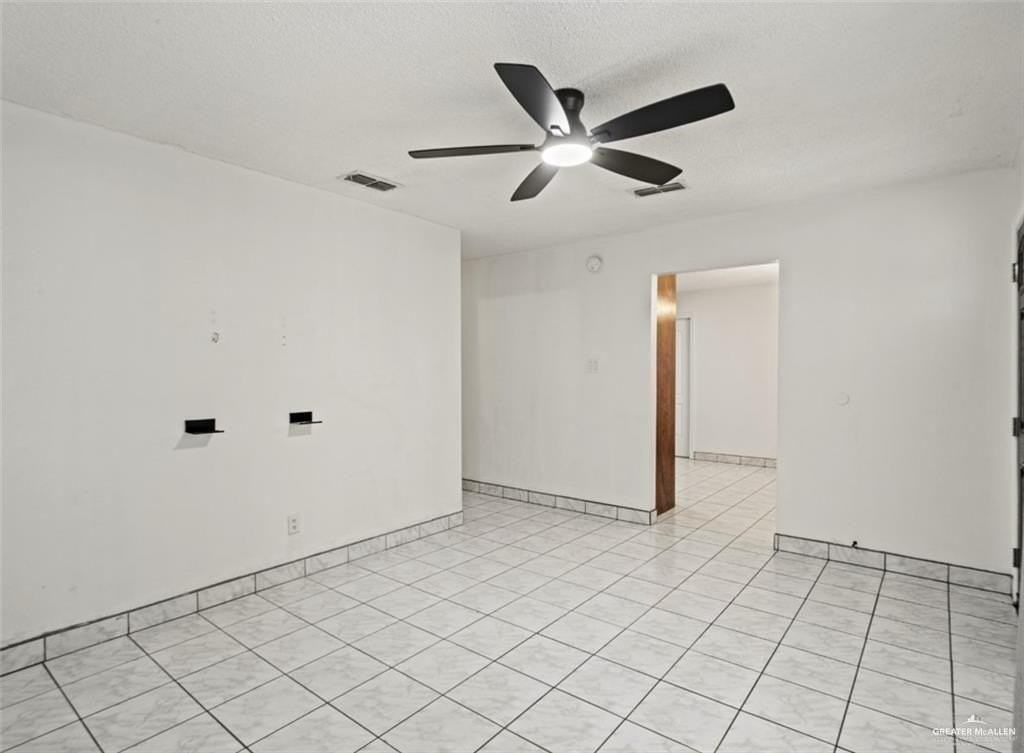 1014 E Peter St - Photo 4 of 26