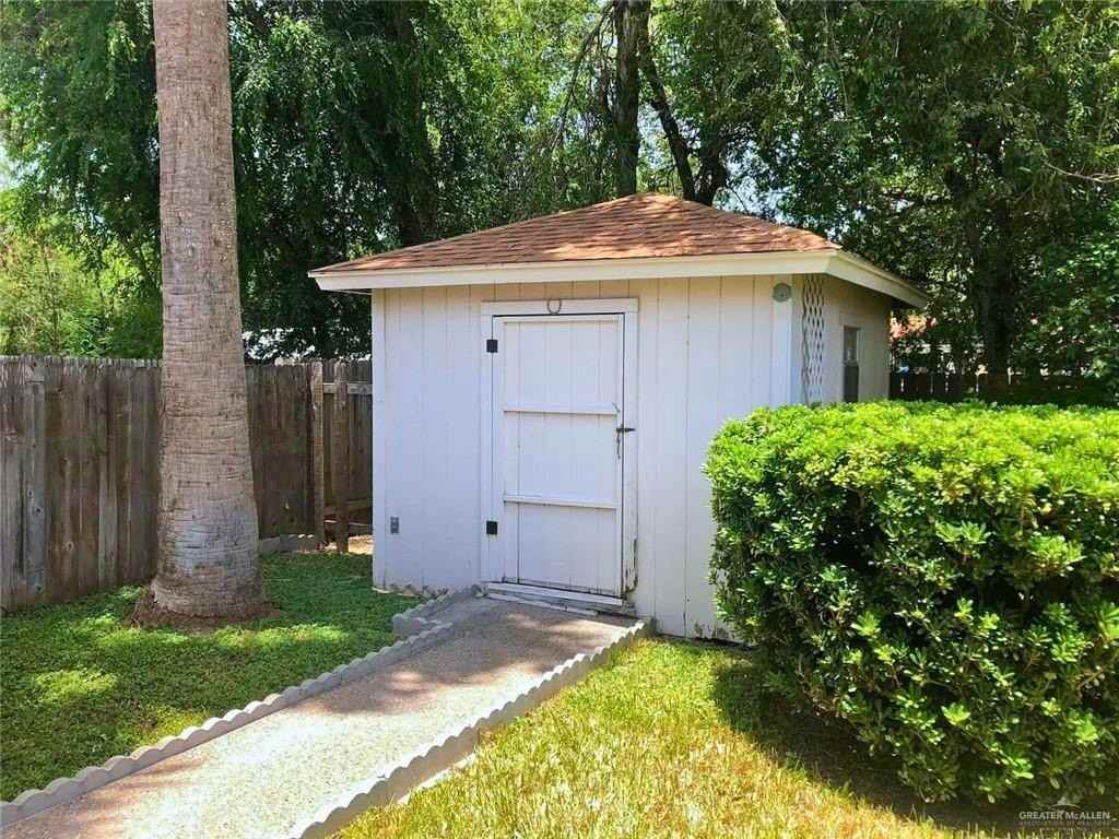 1216 Heron Ct - Photo 7 of 17