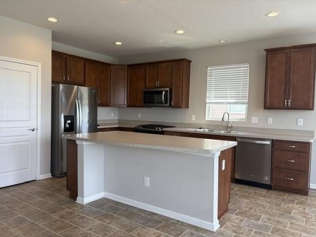582 Ivyland St - Photo 3 of 23