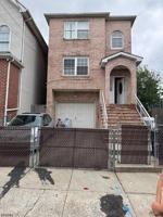 featured image of 338 Bond St #2