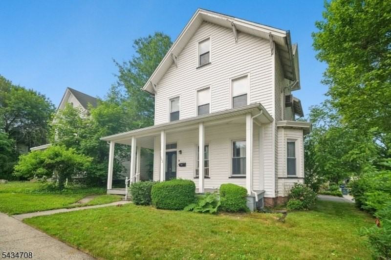 102 2nd St - Photo 2 of 34
