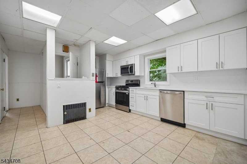 102 2nd St - Photo 5 of 34