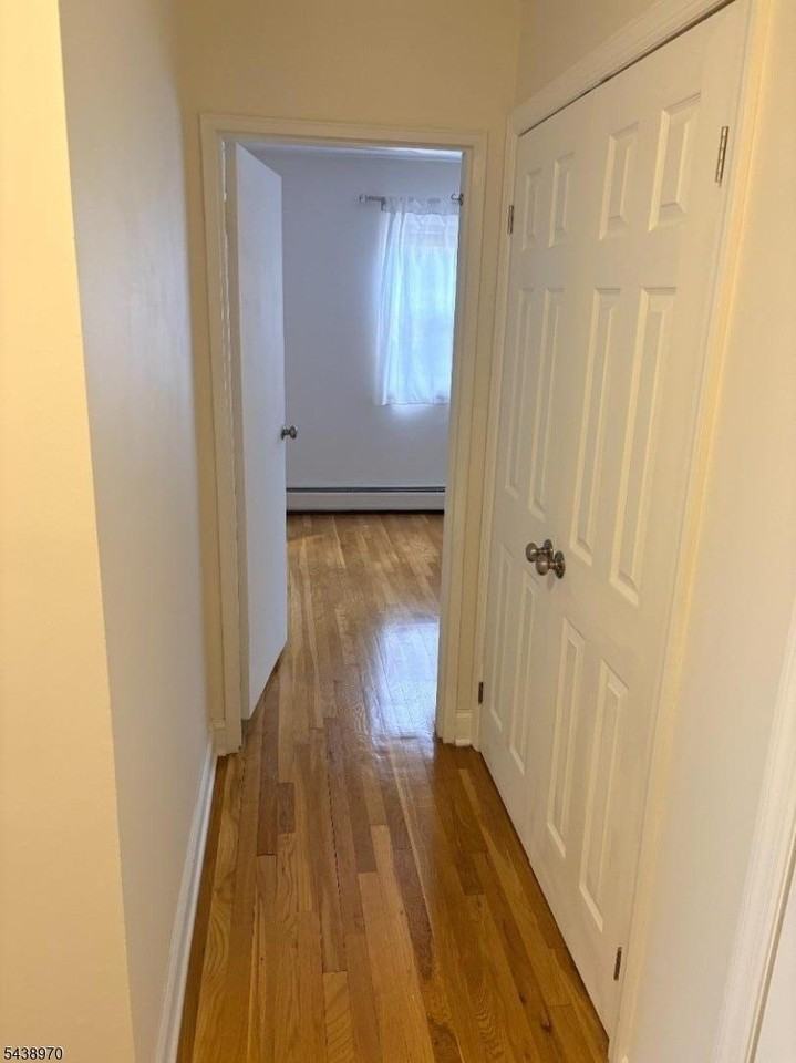 25 Hinchman Ave #1A - Photo 6 of 10