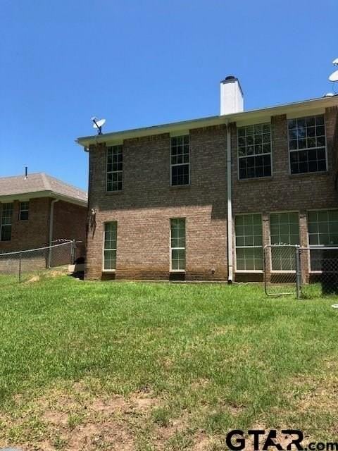 1615 Timber View Dr - Photo 4 of 20