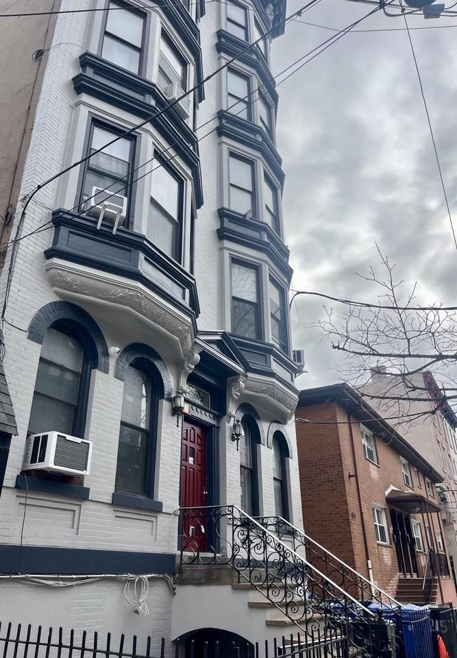219 Park Ave #9