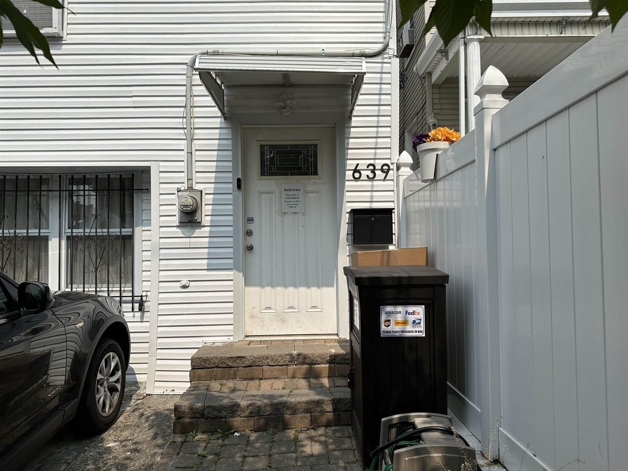 639 Palisade Ave #1stFL - Photo 2 of 27