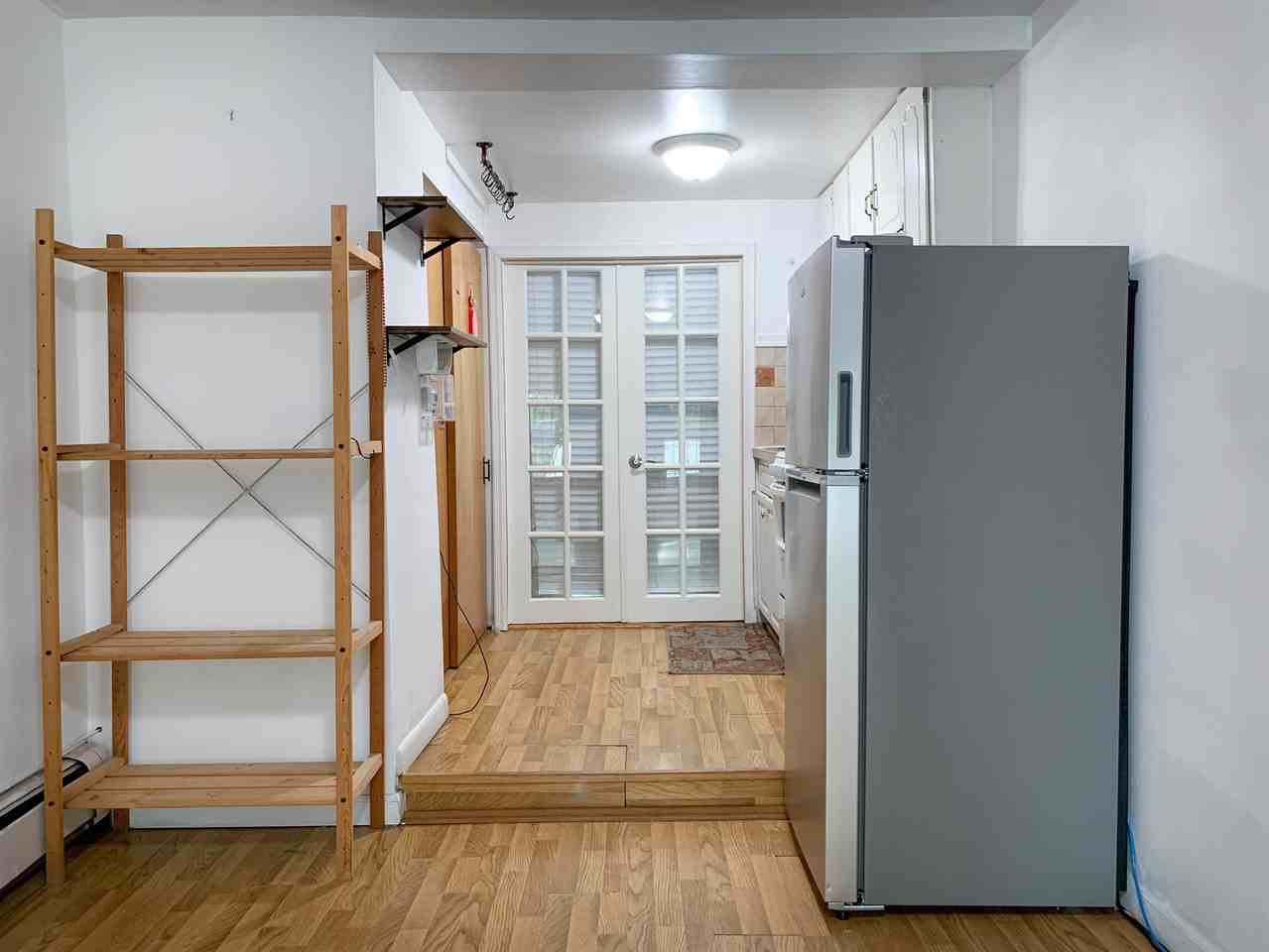 639 Palisade Ave #1stFL - Photo 4 of 27