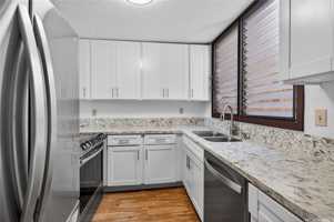 featured image of 1015 Aoloa Pl #319