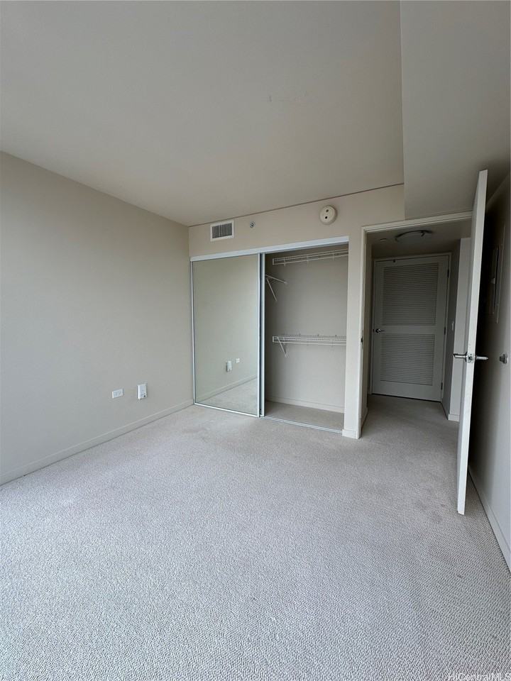 1296 Kapiolani Blvd - Photo 4 of 12