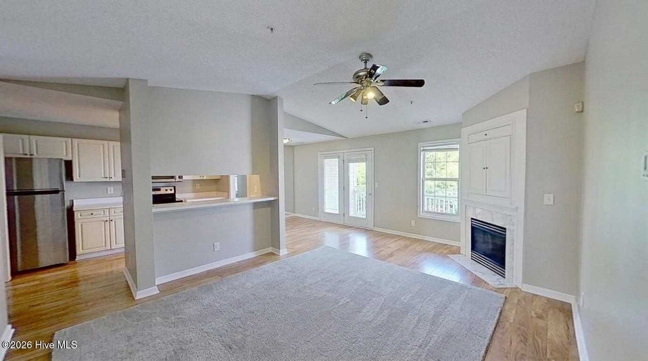 705 Summertime Ln #G - Photo 2 of 22