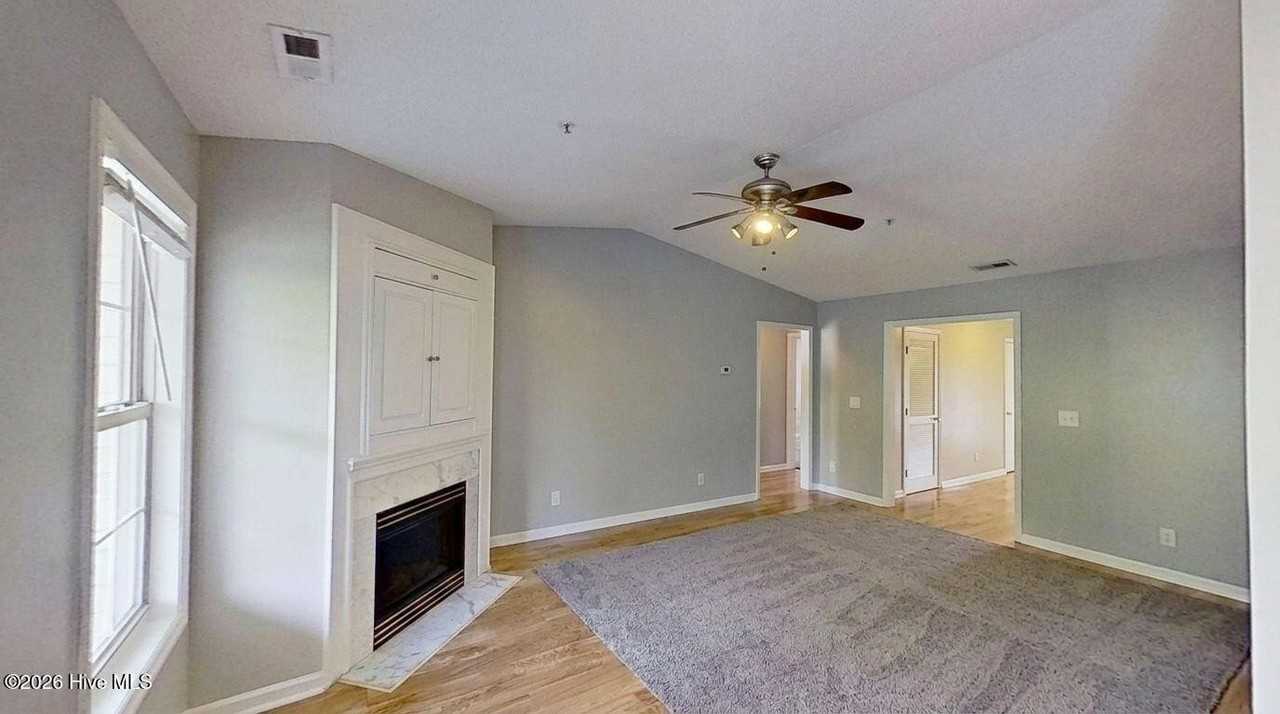 705 Summertime Ln #G - Photo 3 of 22