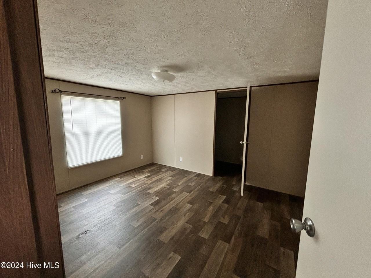 342 Lorraine Rd - Photo 4 of 9