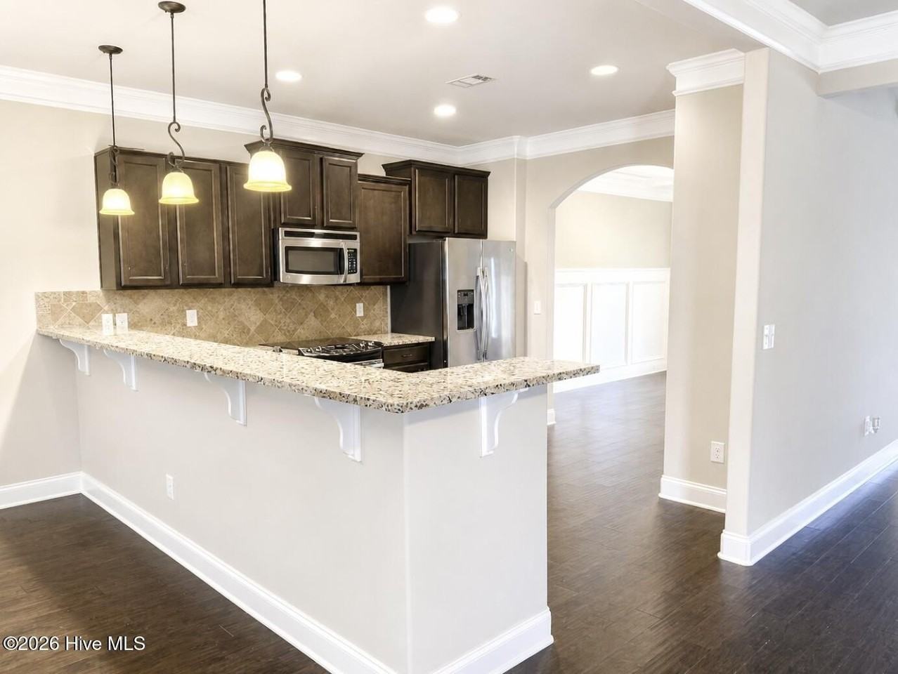 842 Herrington Dr - Photo 2 of 21