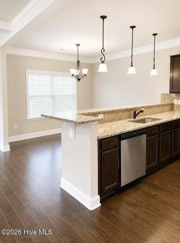842 Herrington Dr - Photo 4 of 21
