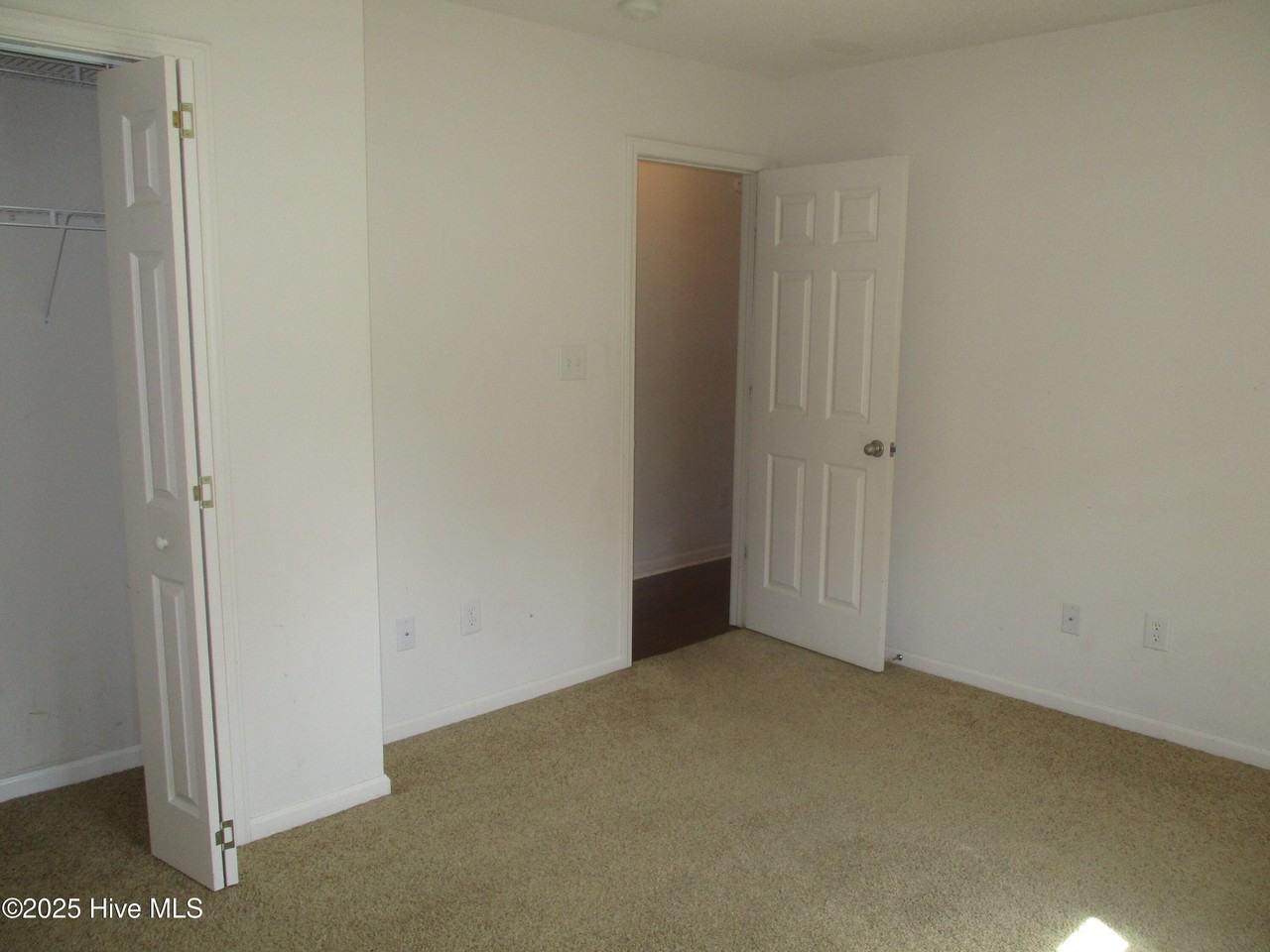 113 Poplar Ridge Rd - Photo 3 of 7