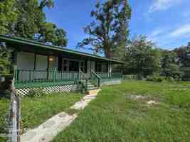 featured image of 2511 Rhodes Dr
