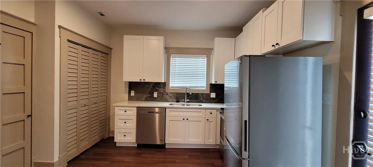 1018 E Gwinnett St #B - Photo 5 of 14
