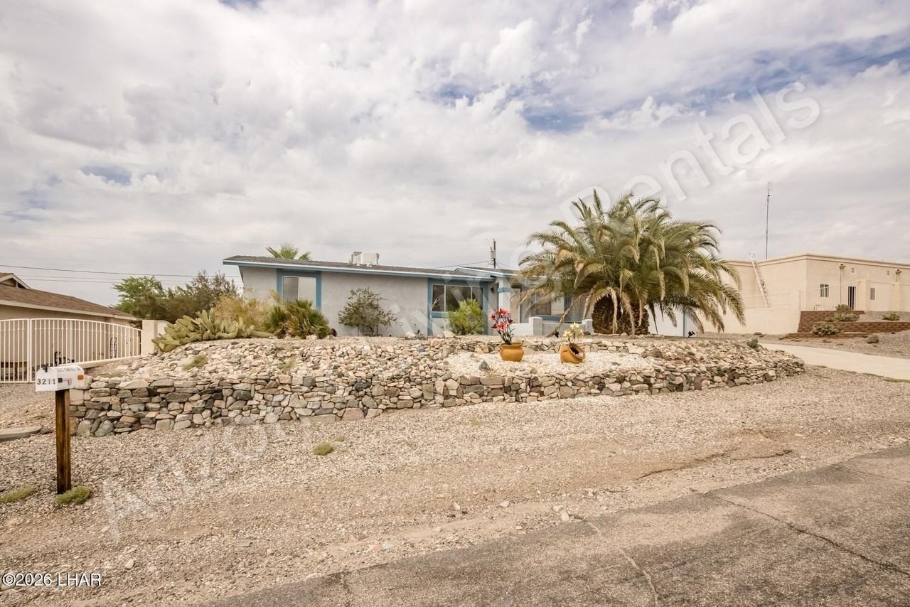 3211 Pintail Dr - Photo 2 of 50