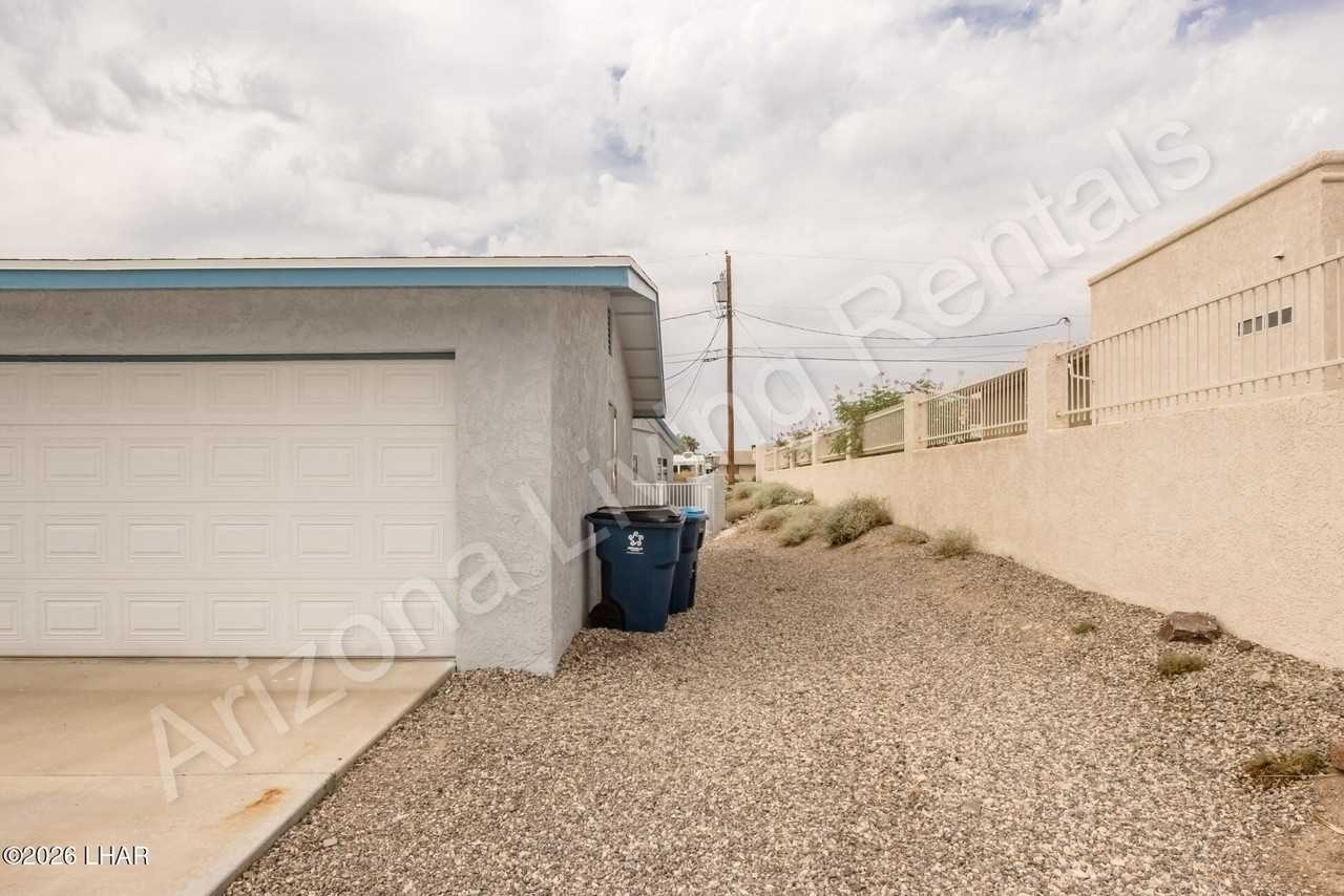 3211 Pintail Dr - Photo 4 of 50