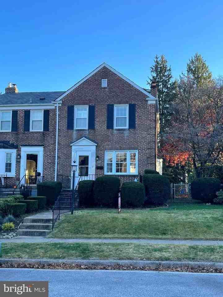 345 Old Trail Rd - Photo 2 of 34