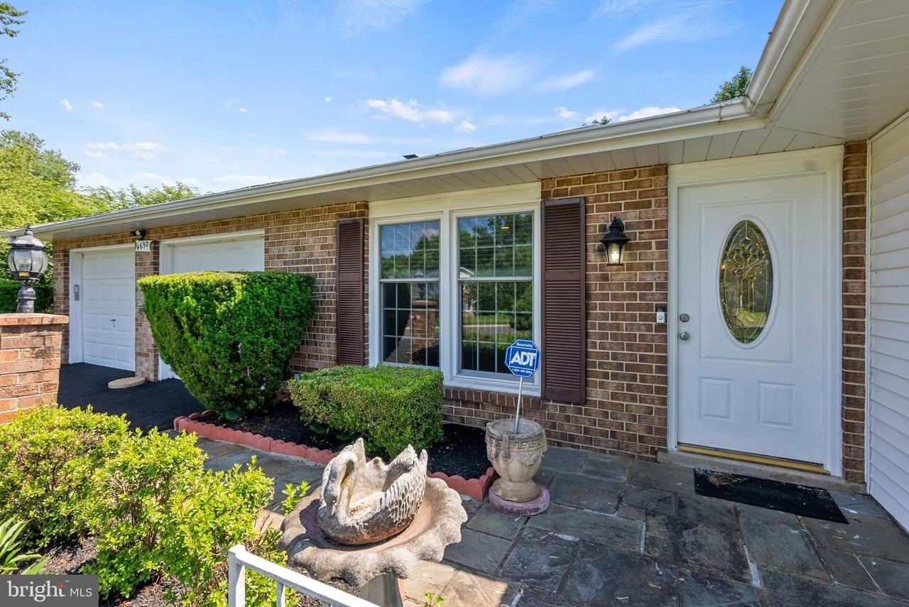 4650 Palomino Ct - Photo 2 of 40