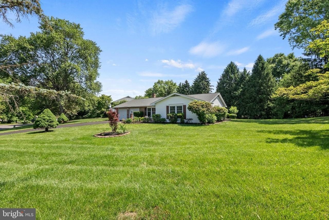 4650 Palomino Ct - Photo 3 of 40