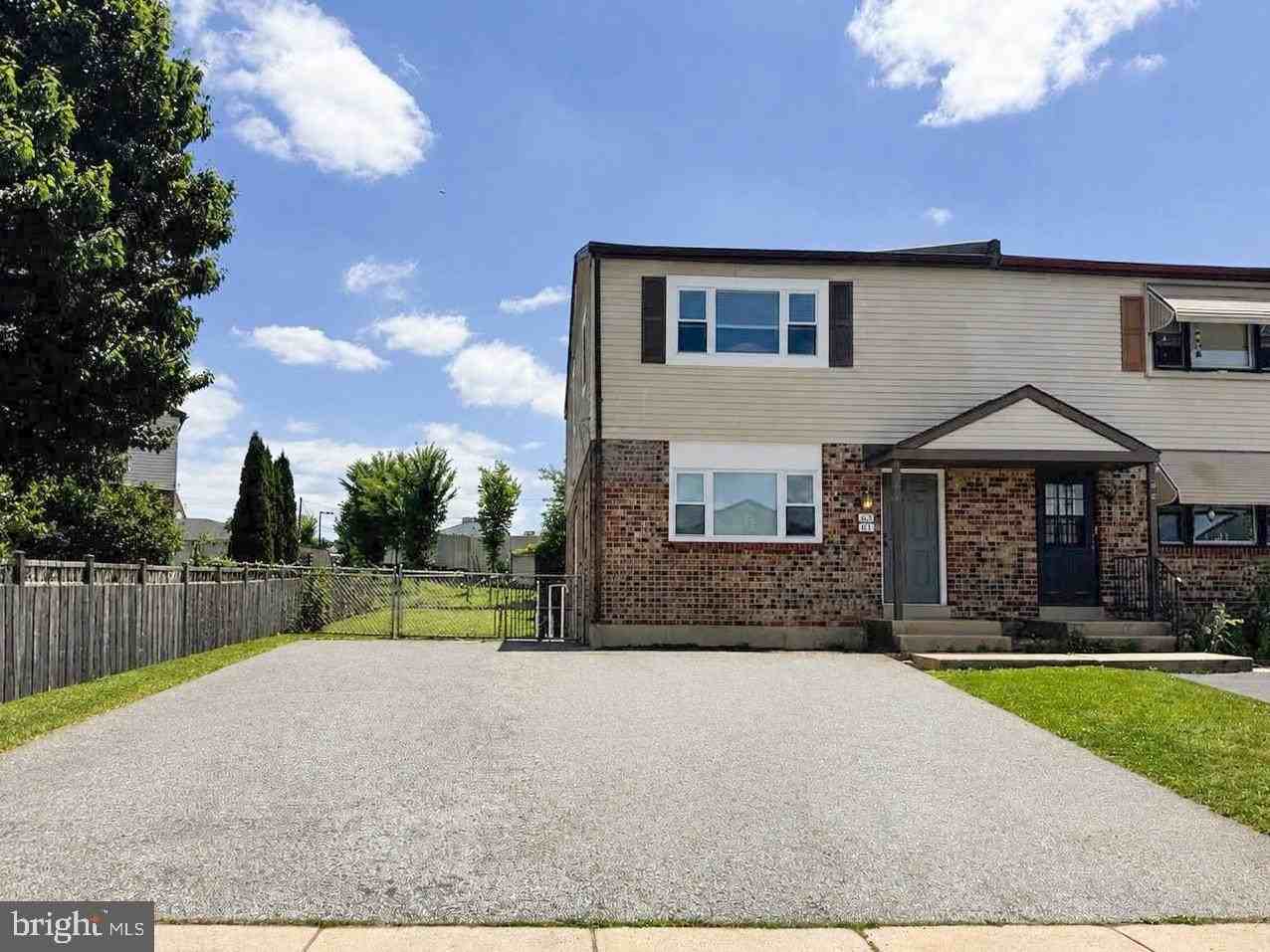 63 Aston Ct