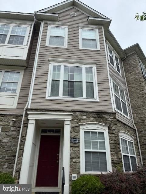 21752 Ascot Ct - Photo 2 of 17