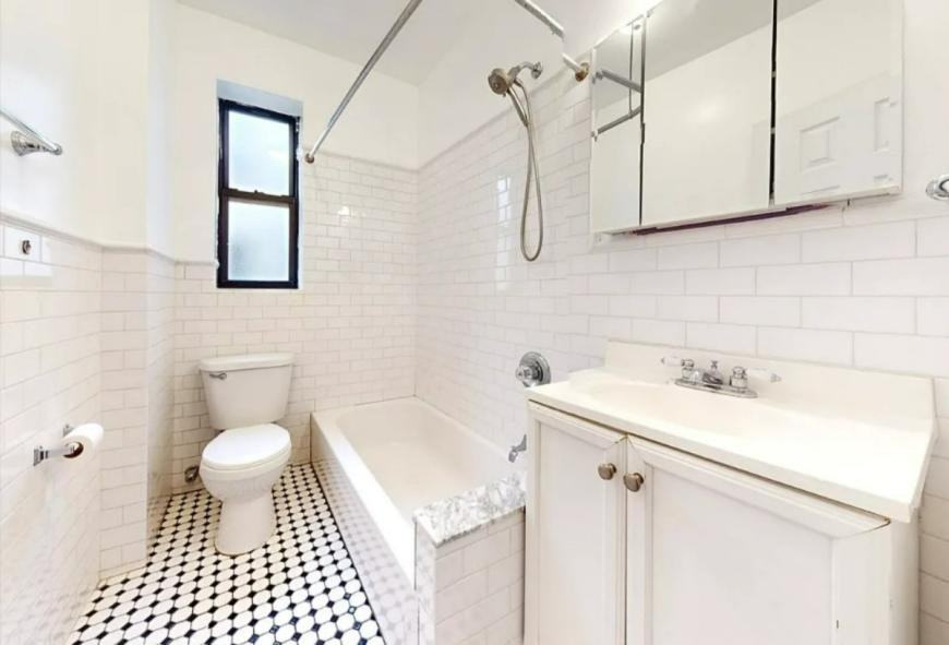 596 Edgecombe Ave - Photo 4 of 4