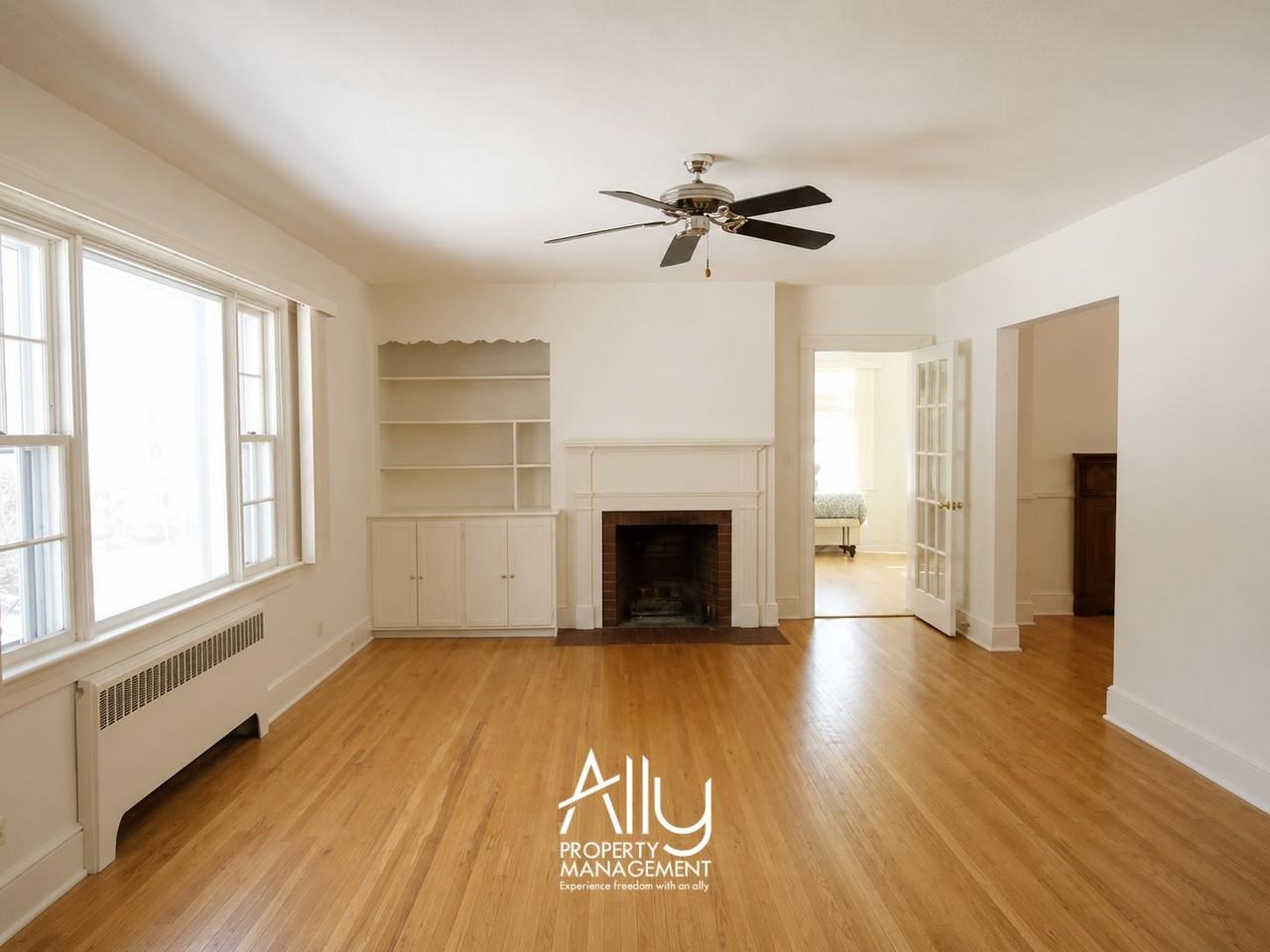 1605 Cambridge Cir #1 - Photo 5 of 31
