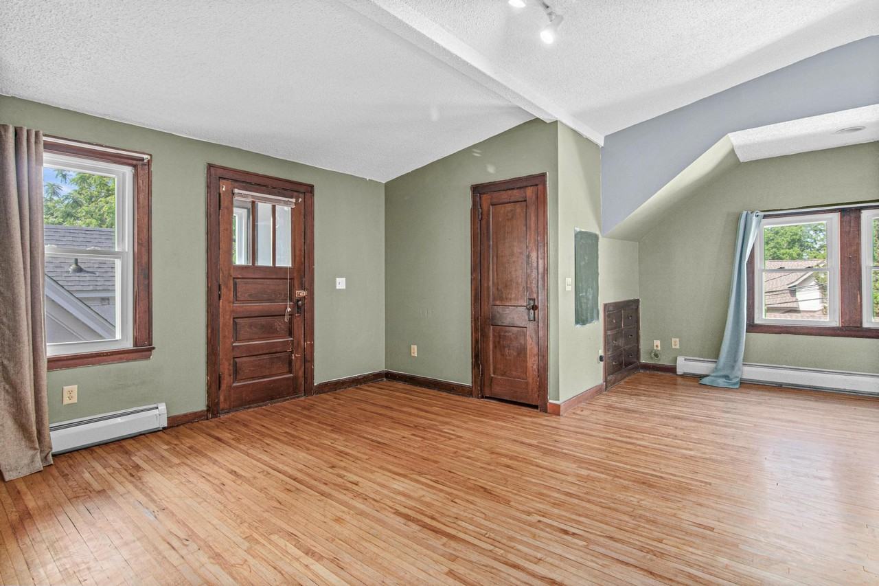 3347 Emerson Ave N #2 - Photo 6 of 11
