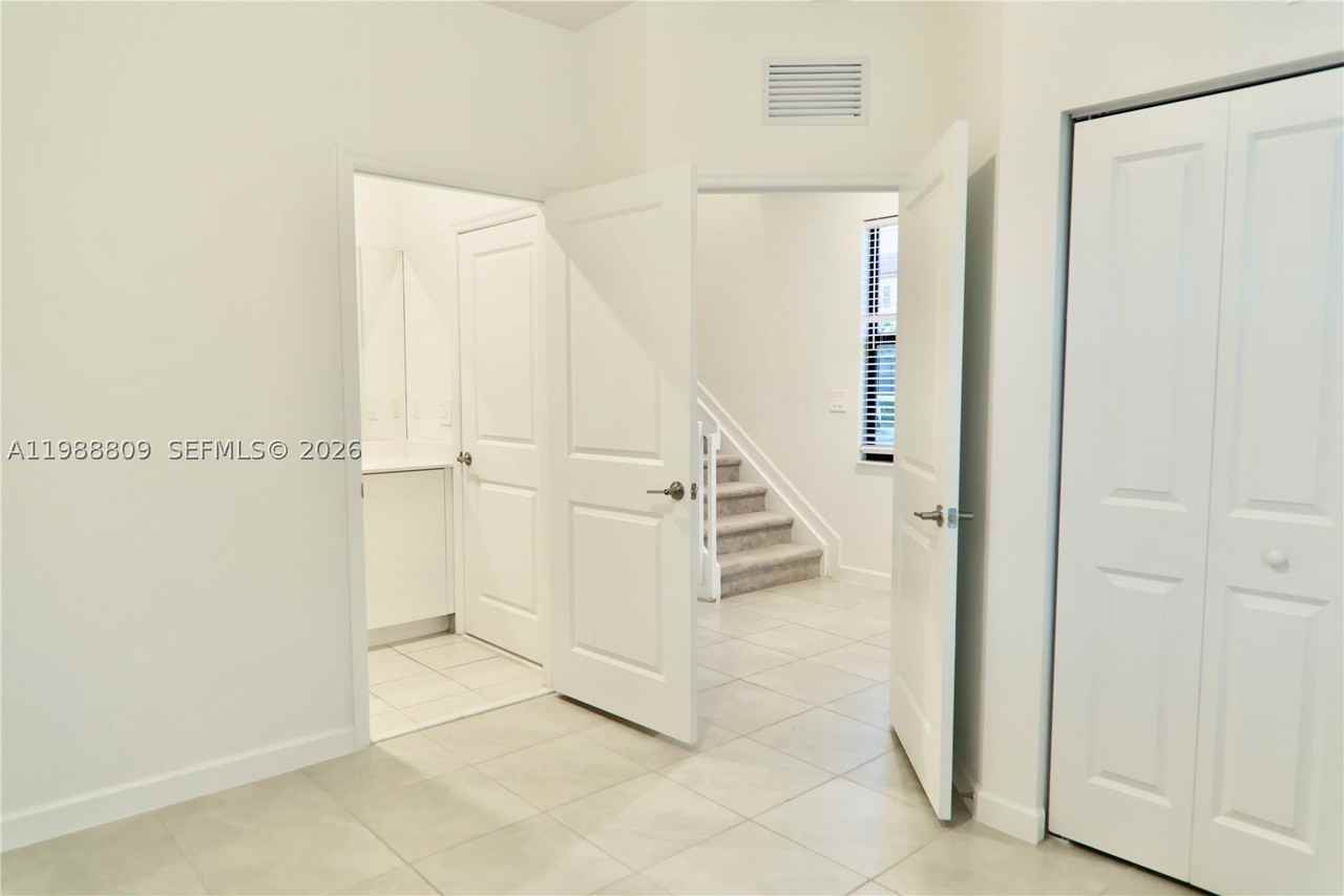11719 Sw 246th Ter - Photo 6 of 41