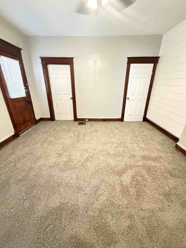 2422 Warren St #1 - Photo 6 of 6