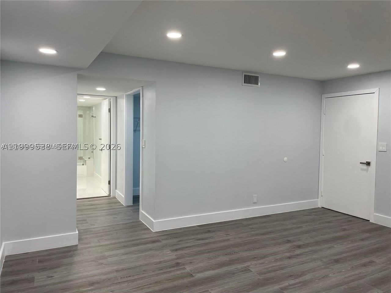 4725 Sw 62nd Ave #103 - Photo 7 of 20