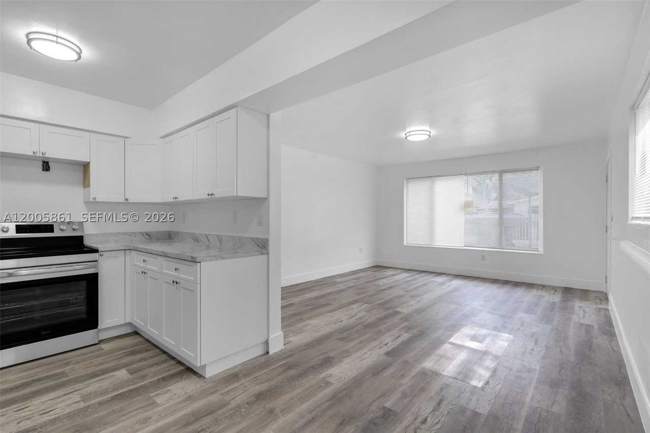 265 Ne 55th Ter #1 - Photo 3 of 16