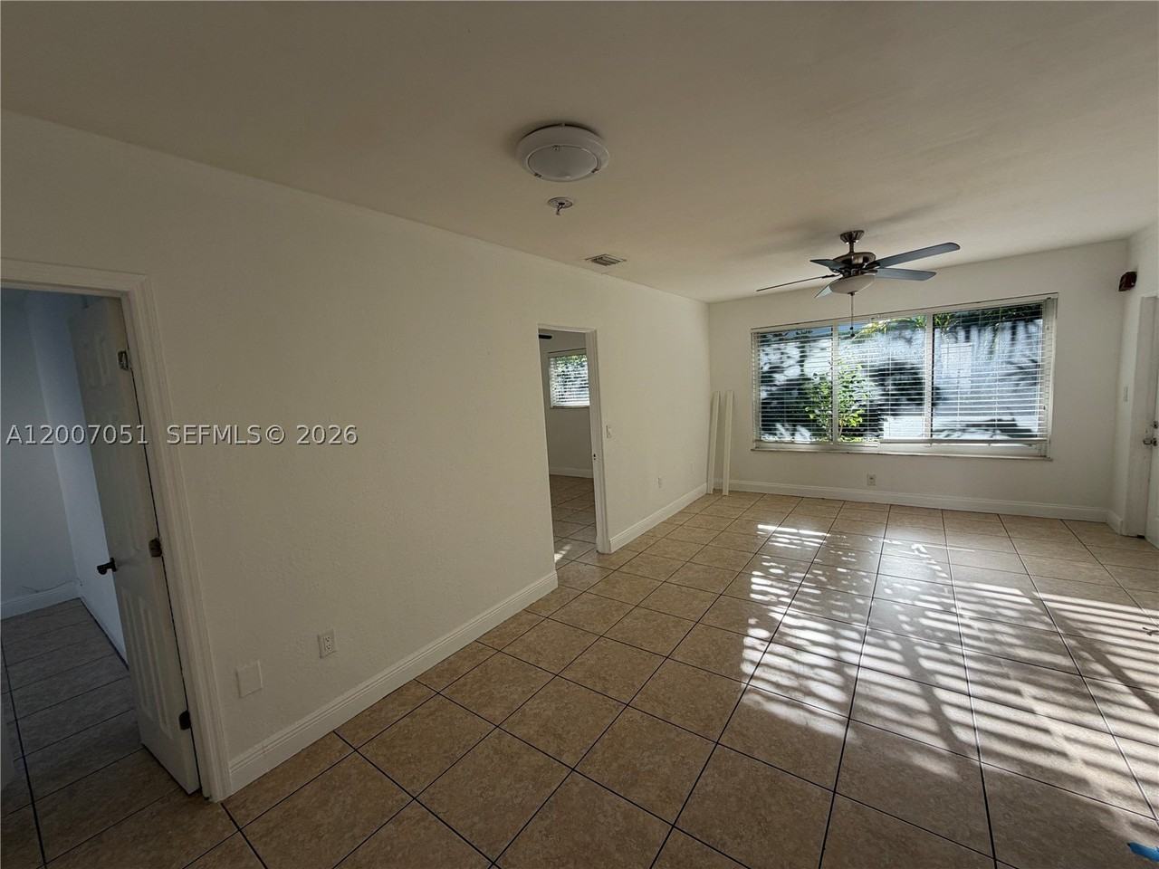 812 Ne 90th St #1 - Photo 3 of 24
