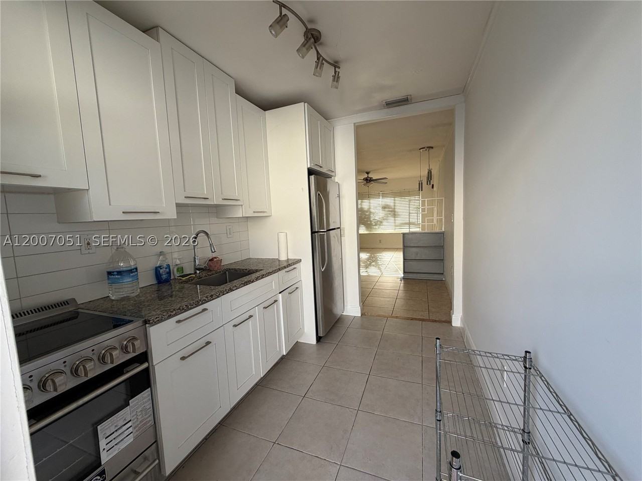 812 Ne 90th St #1 - Photo 4 of 24
