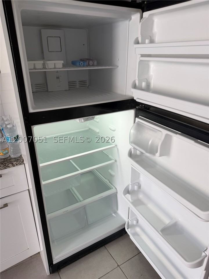 812 Ne 90th St #1 - Photo 7 of 24