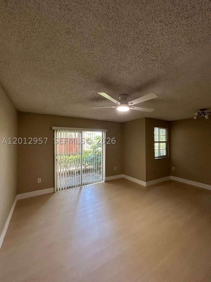 4151 N Haverhill Rd #1514 - Photo 2 of 19