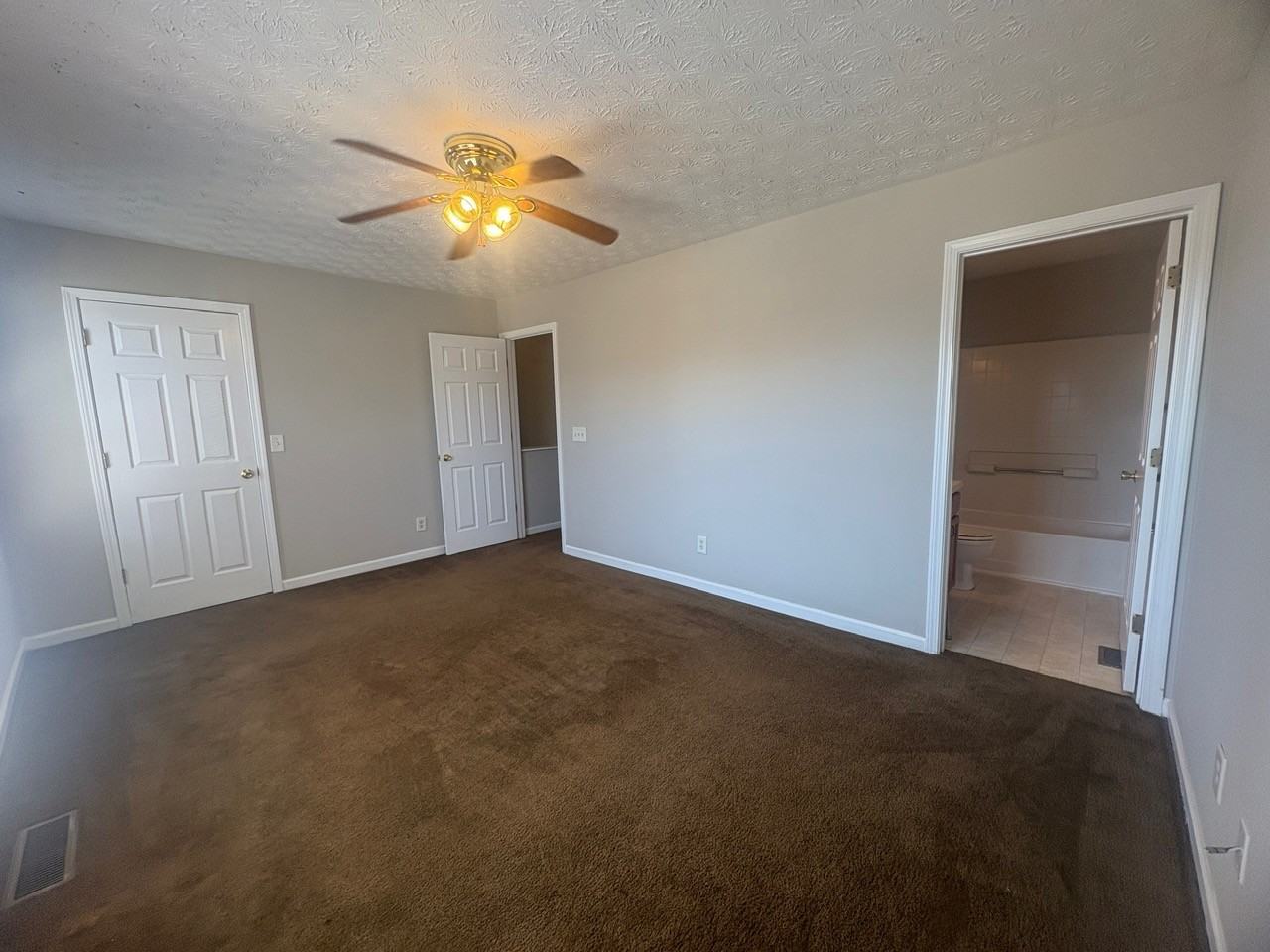 5863 Strathmoor Manor Cir #1 - Photo 6 of 10