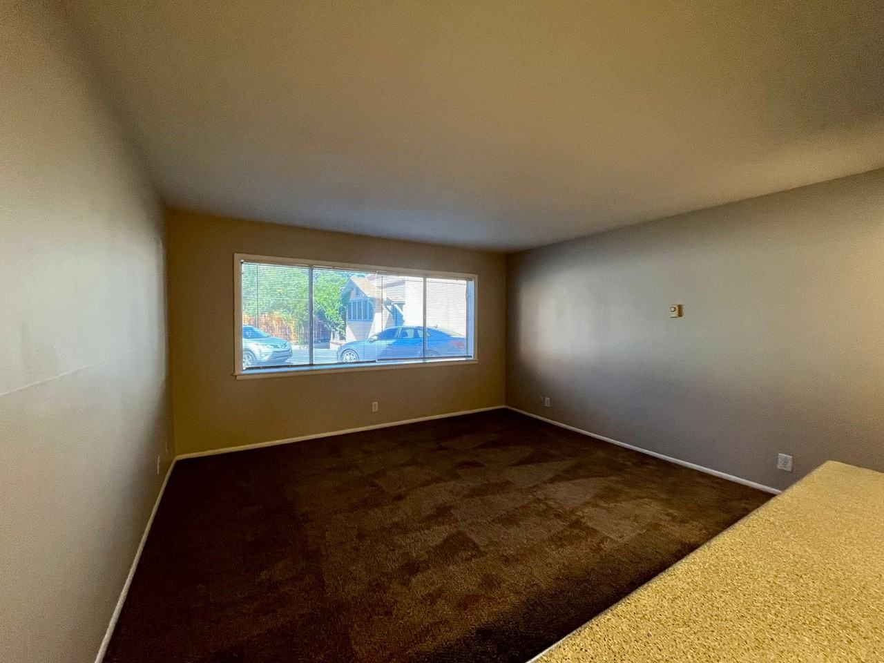 Gold Manor 1 - Photo 2 of 18