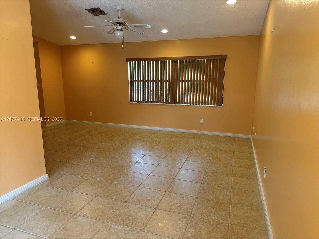 10711 Sw 116th Ave - Photo 4 of 21