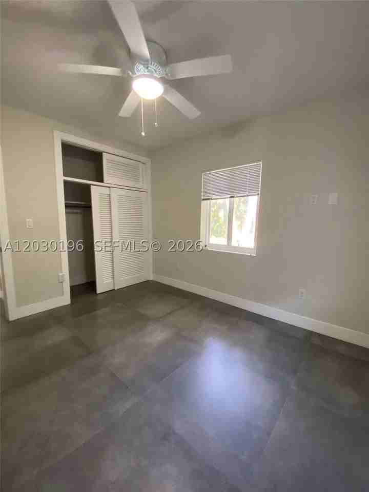 1511 Ne 109th St - Photo 6 of 8