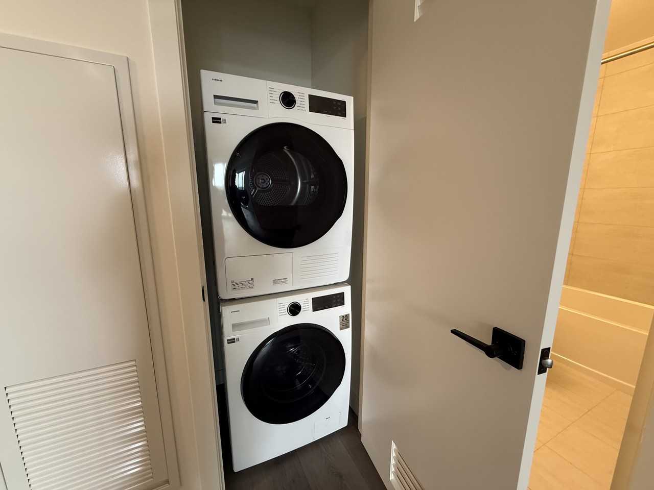 33 Erie Ave #712 - Photo 6 of 8