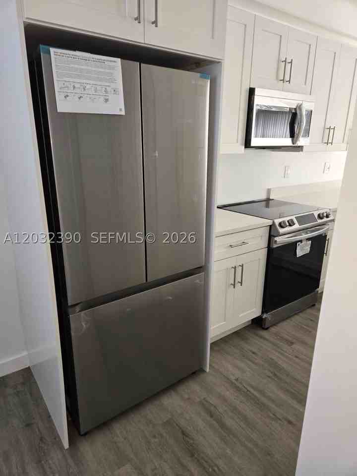 4217 Gulfstream Rd - Photo 7 of 24