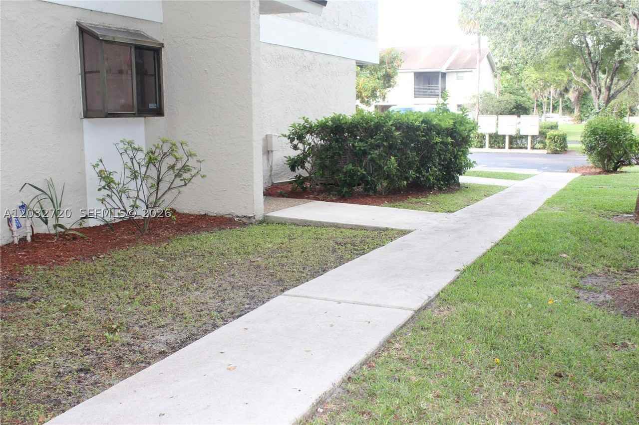 110 Gardens Dr #103 - Photo 2 of 38