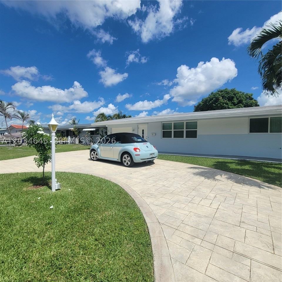 1211 Nw 87th Way - Photo 3 of 10