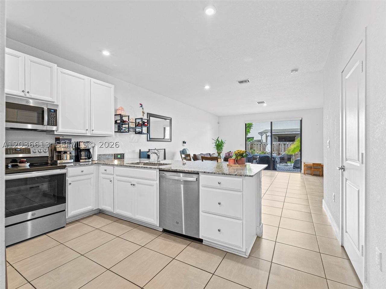 23372 Sw 110th Ct #23372 - Photo 7 of 44