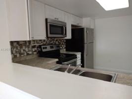 featured image of 805 Sw 113th Way #805
