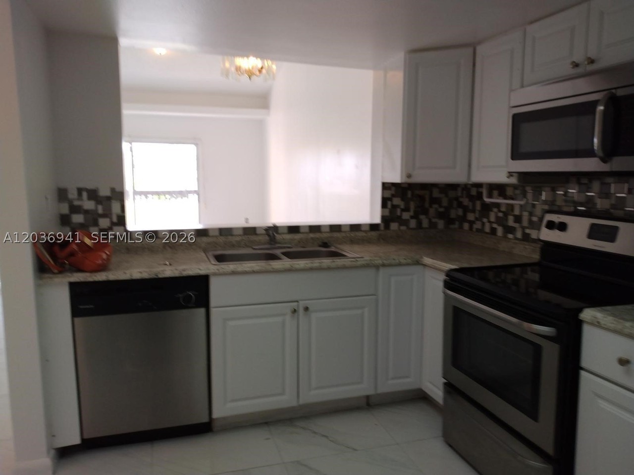 805 Sw 113th Way #805 - Photo 2 of 14